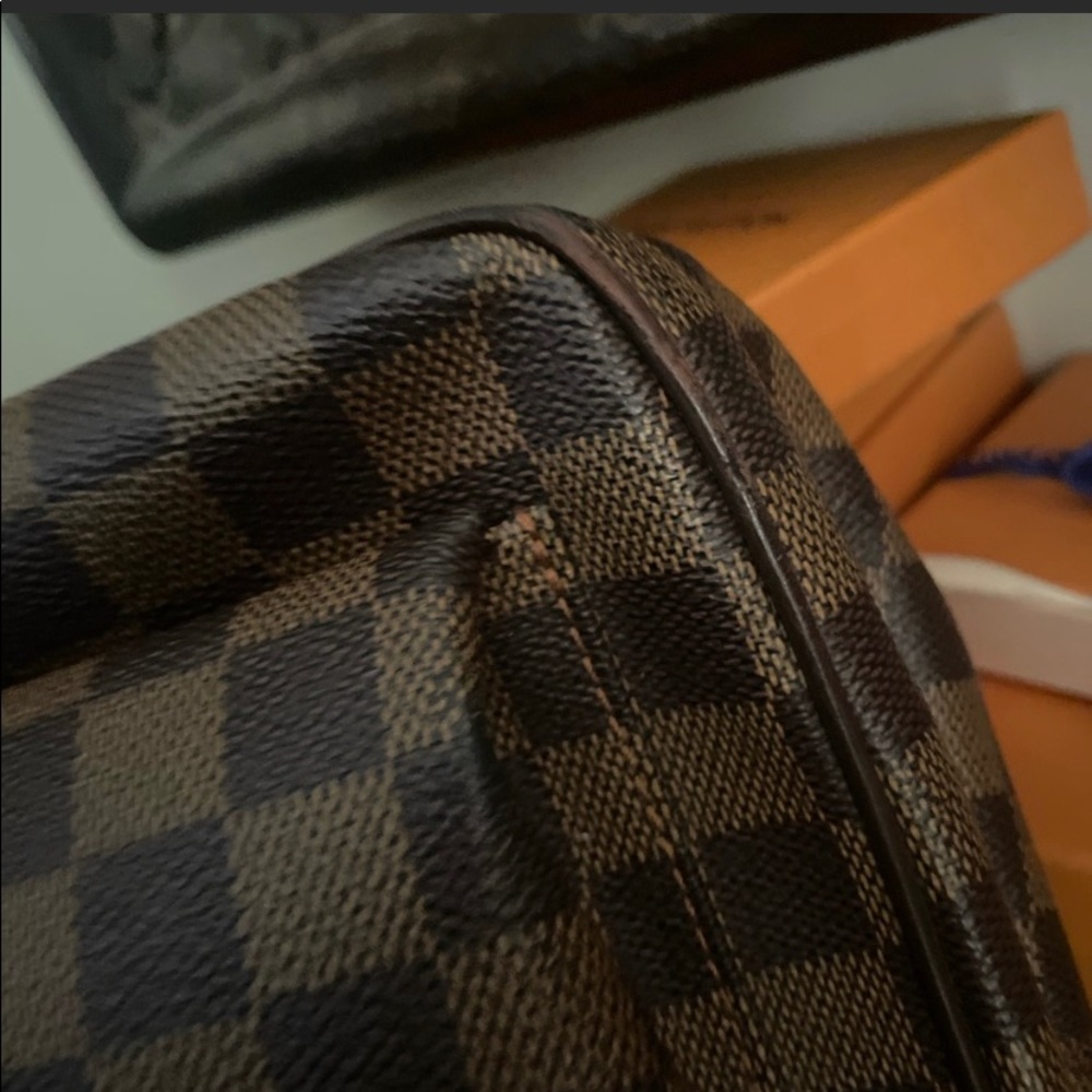 💯% Authentic LOUIS VUITTON
Damier Canvas Uzes Tote Bag✨ - Picture 13 of 16